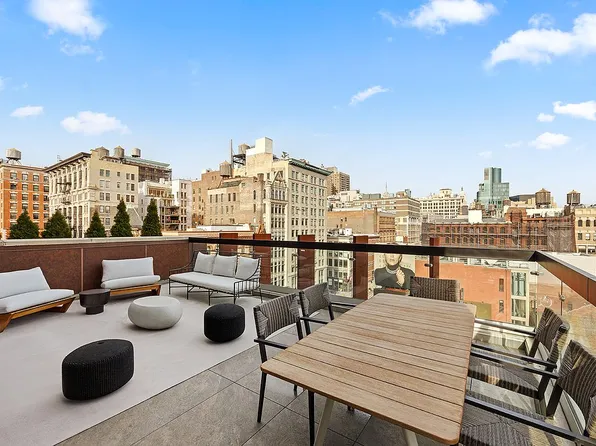 22 Bond St #Pha, New York, NY 10012