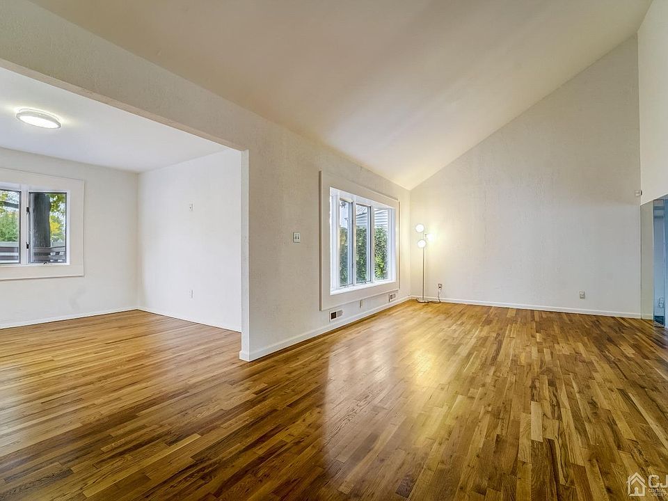 92 Pine St, Iselin, NJ 08830 Zillow