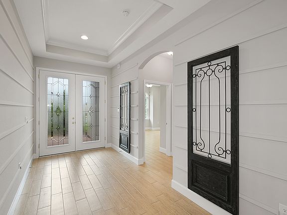 2nd image of 202 Messina Pl