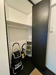 Rented by R New York