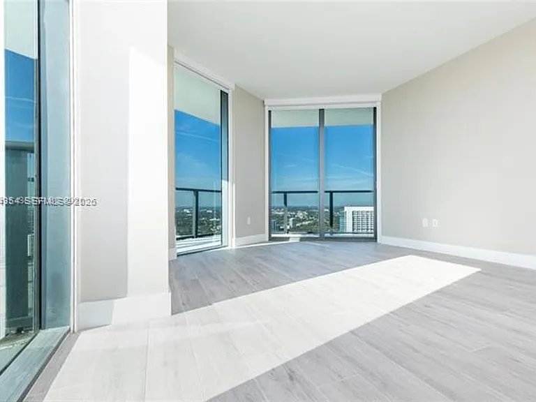 501 NE 31st St #3910 — Photo 25