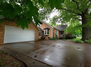 602 S Hilldale Ave, Eureka, IL