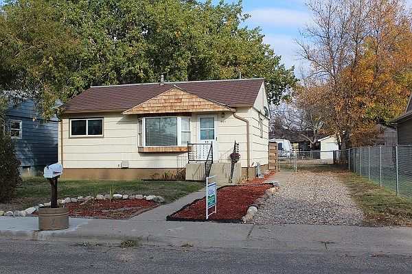 1st image of 916 Turner Ave
