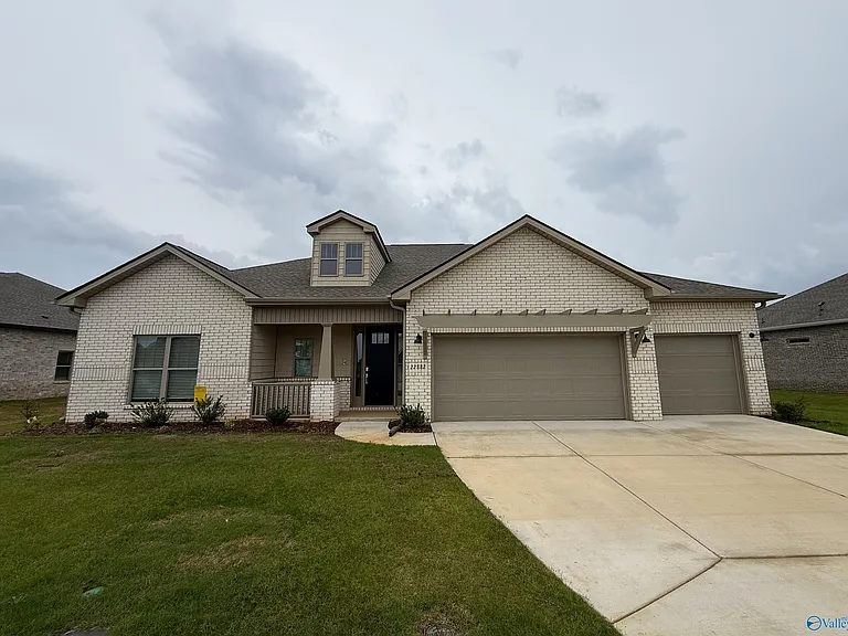 22882 Ansley Dr — Photo 2