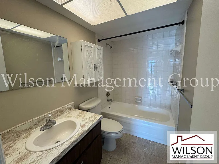 1241 Heritage Ln — Photo 9