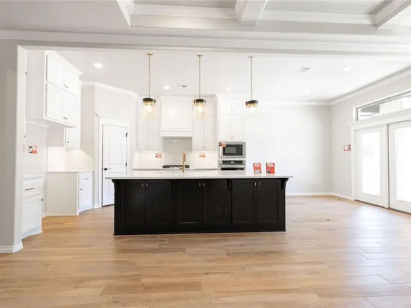 8716 Grey Joy Rd, Edmond, OK 73007