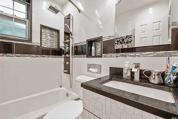 Sold by Century 21 American Homes | media 7