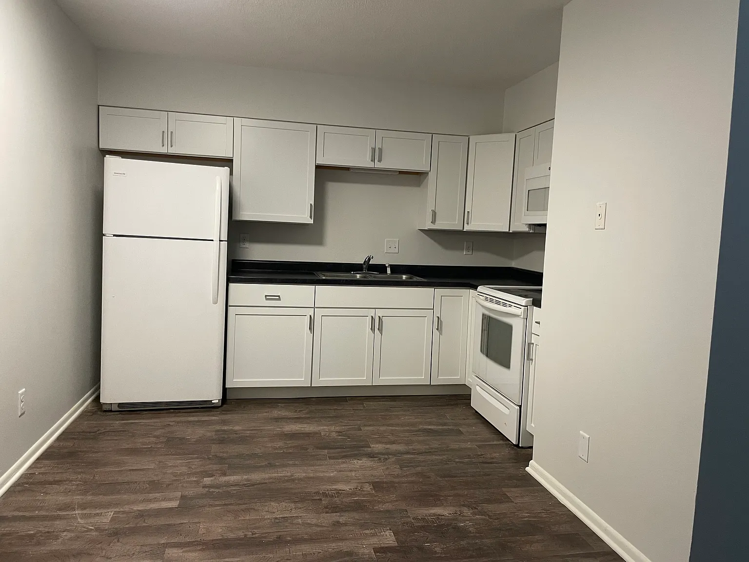 2 bed, 750 sqft, $850 — Photo 2