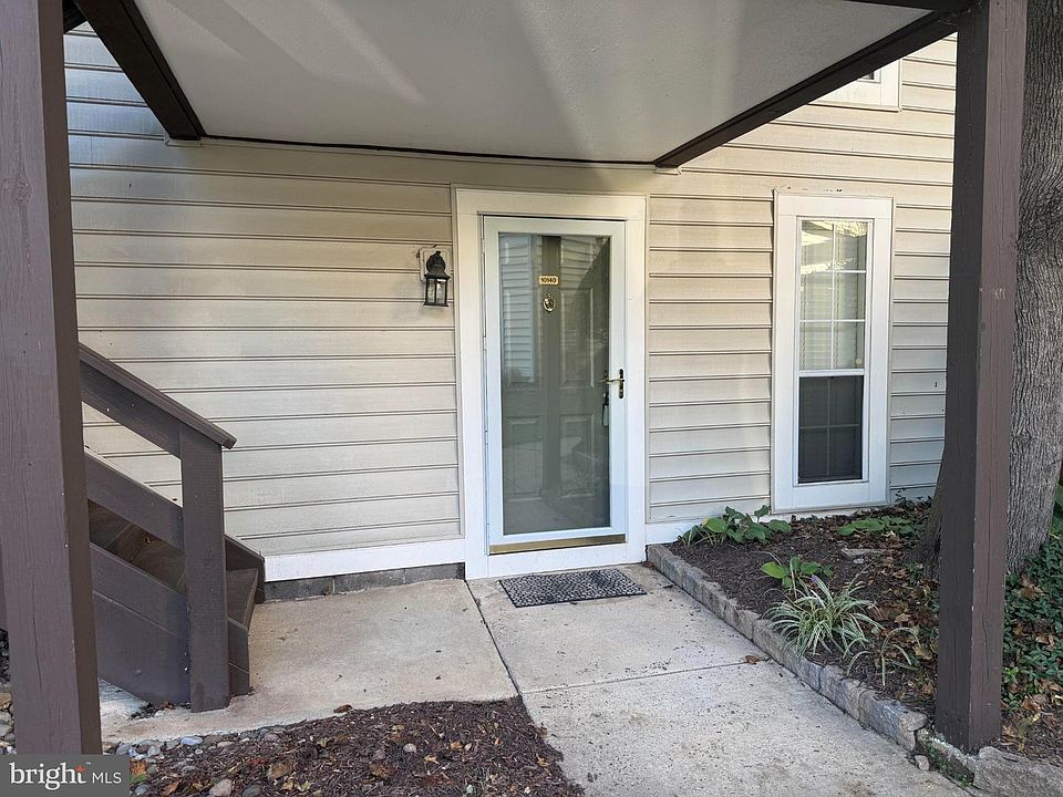 2nd image of 10140 Oakton Terrace Rd