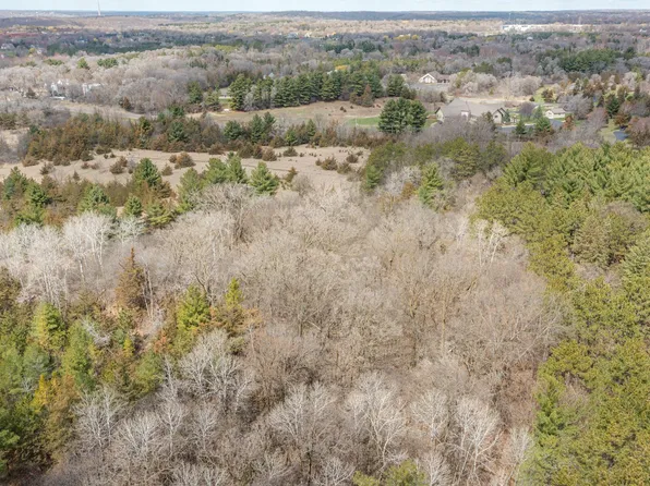 Crosby Dr, Hudson, WI 54016