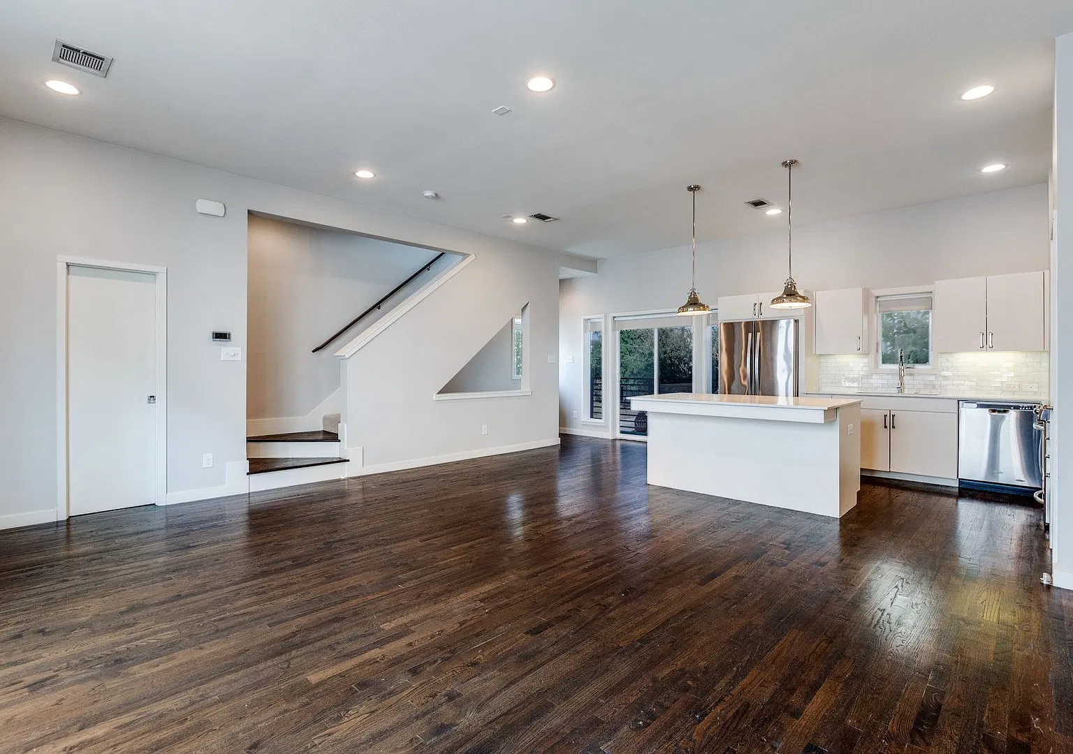4905 Kilroy Drive — Photo 3