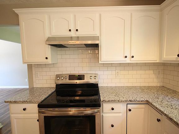 5th image of 418 Bluebell Ct