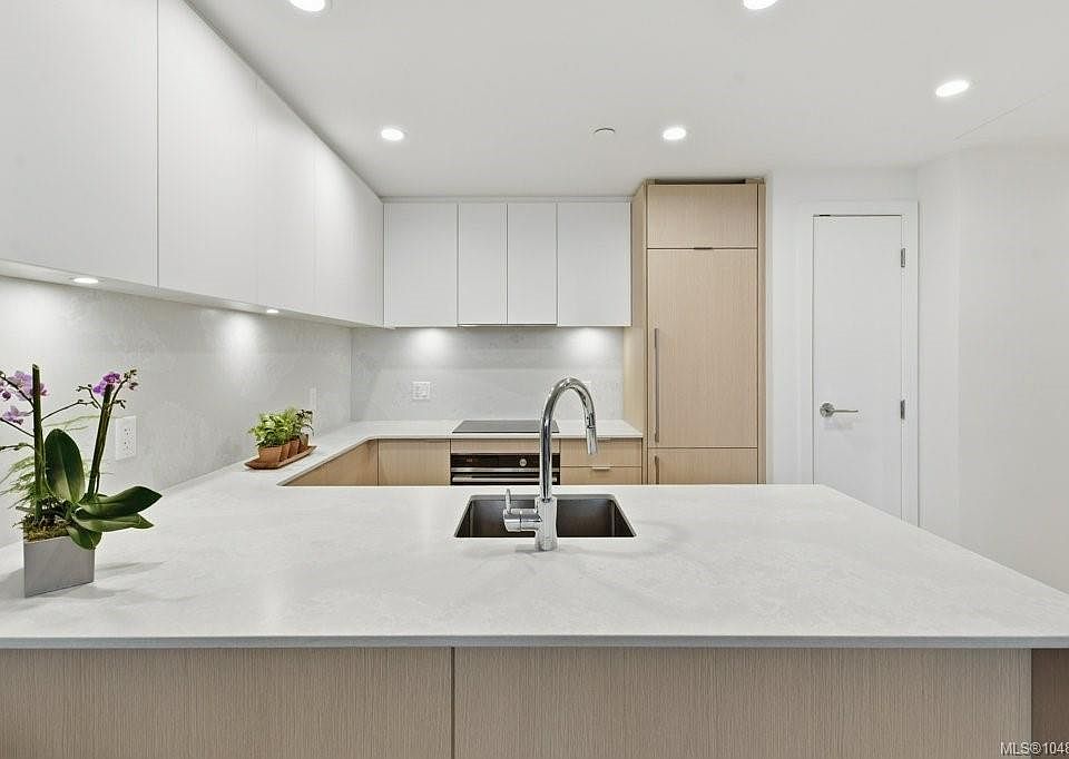 1st image of 1100 Yates St #606
