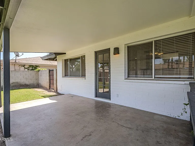 1904 E Manhatton Dr — Photo 47