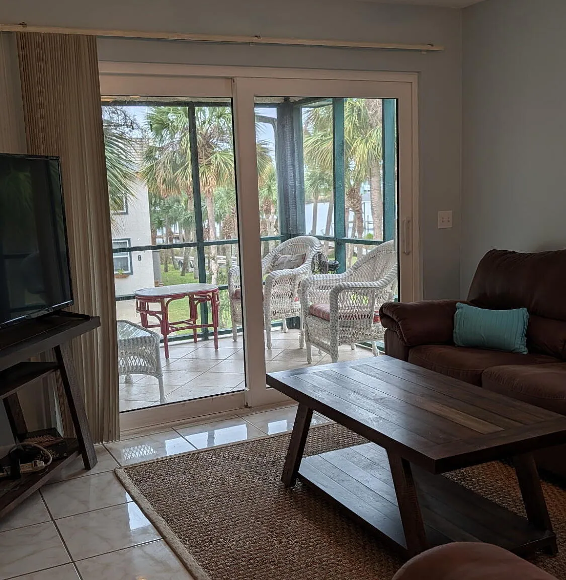 2 bed, 1060 sqft, $1,850 — Photo 4