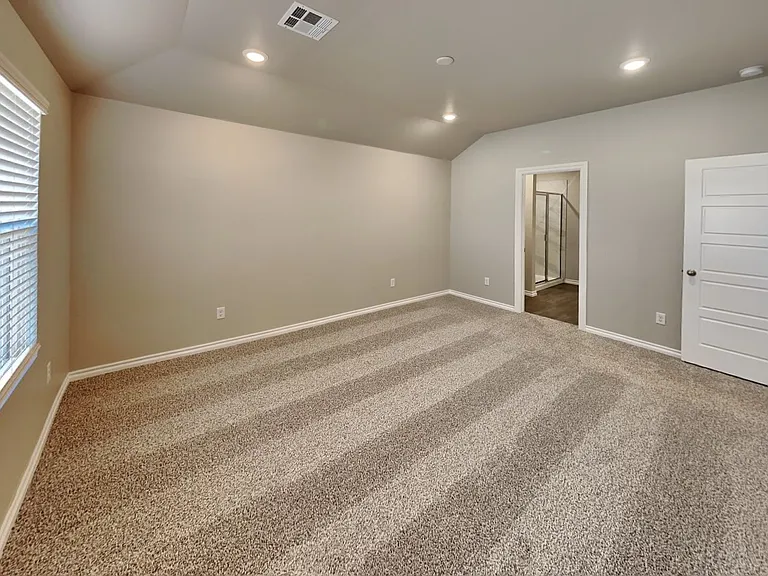 2733 Dennis Dr — Photo 10