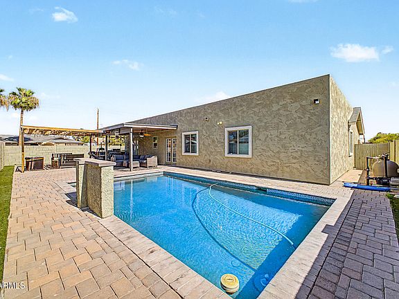 3rd image of 3102 W VILLA MARIA Drive