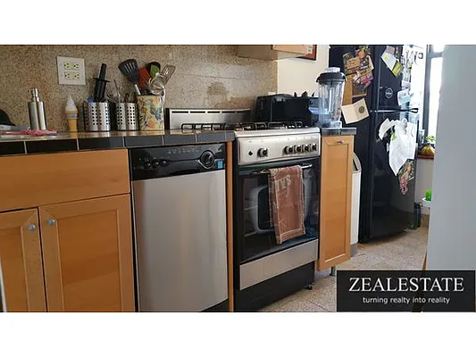 Rented by ZealEstate Group Inc | media 22