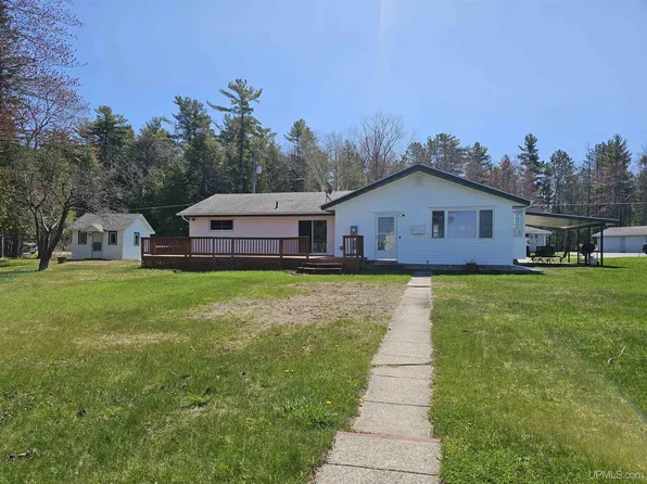 885 N County Road 441, Manistique, MI 49854