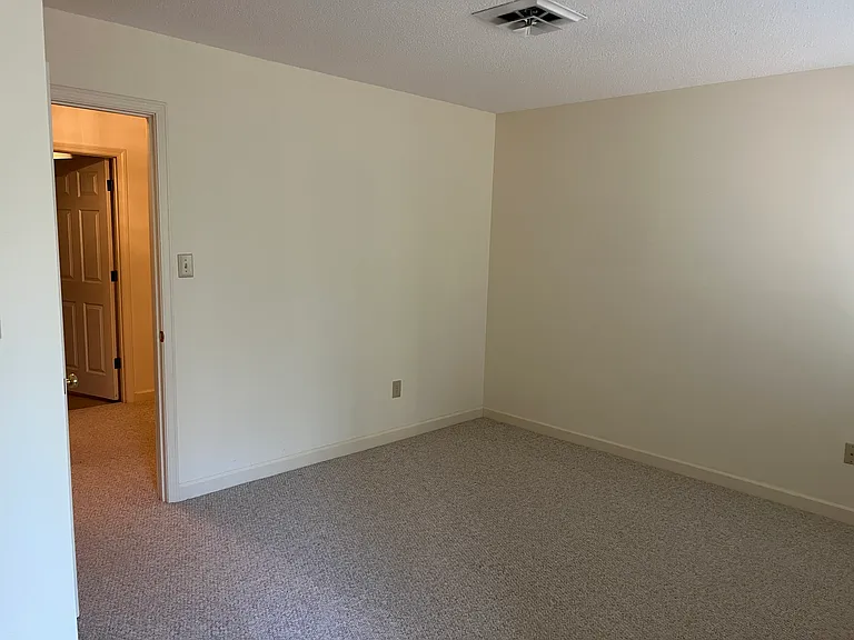 303 Lake Pointe Dr — Photo 23