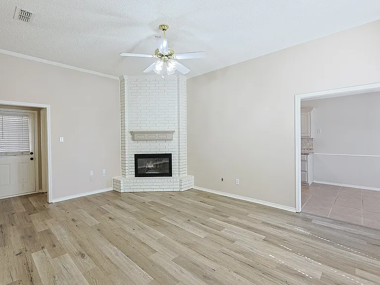 9708 Aberdeen Ave — Photo 10
