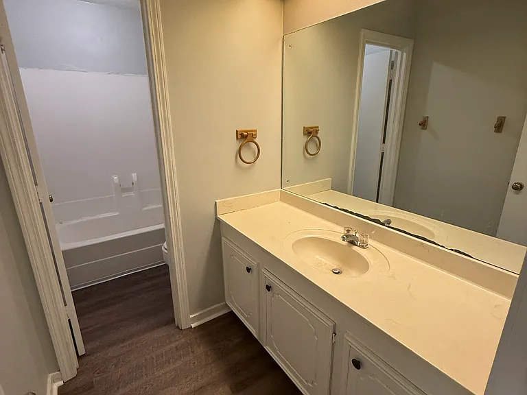 35 Meadowoods Ter — Photo 14