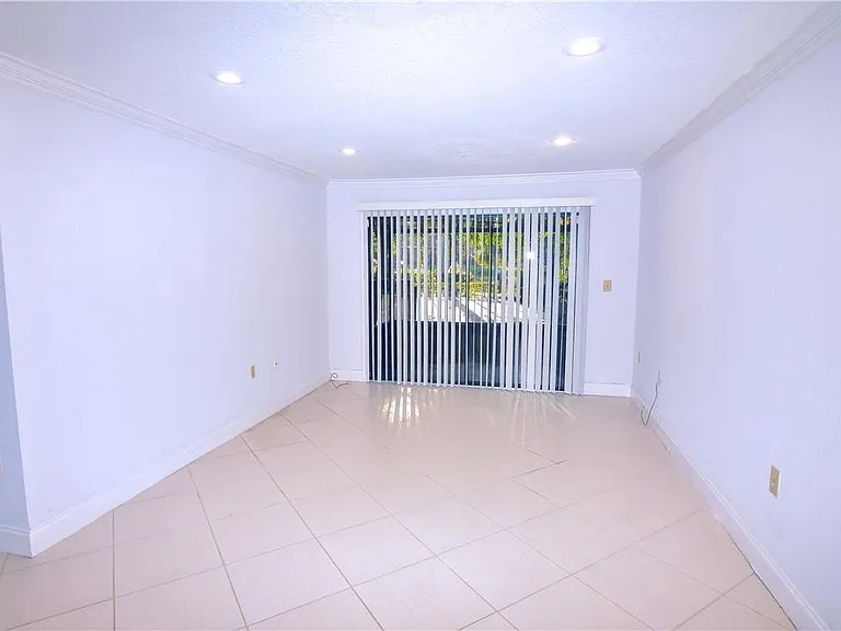 2313 N Congress Ave #12 — Photo 4