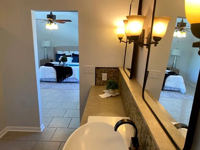 4 bed, 2102 sqft, $2,800 — Photo 4