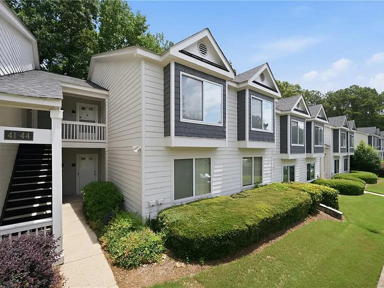 44 Rumson Ct SE — Photo 30
