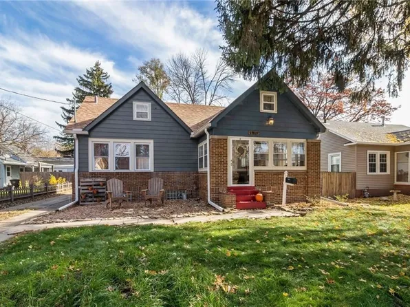 1919 39th St, Des Moines, IA 50310