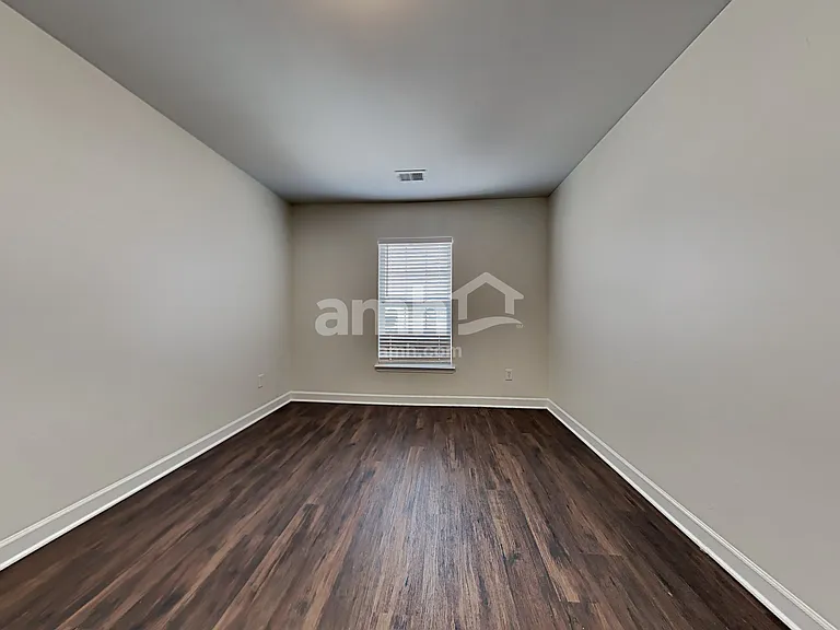 1035 Friartuck Trl — Photo 13