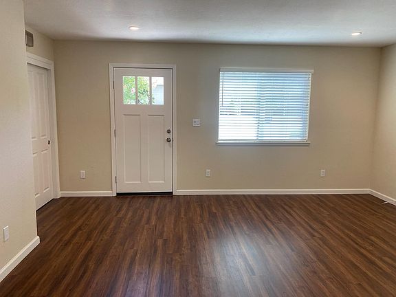 3rd image of 18416 3rd Ave
