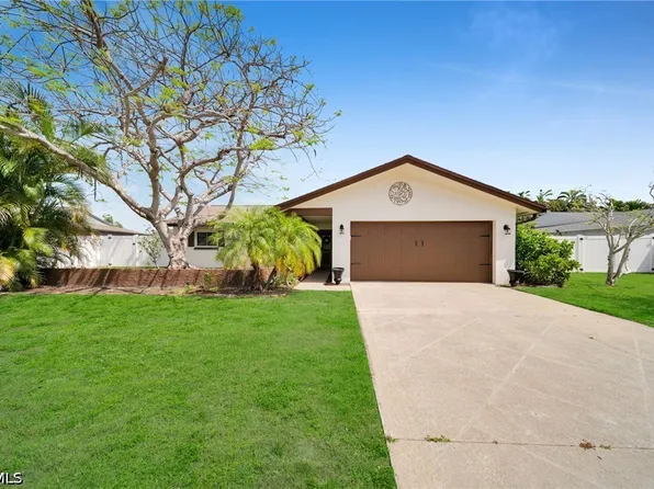 873 Hofstra Dr, Fort Myers, FL 33919