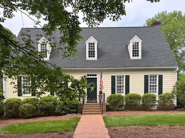 9301 Brookton Ct, Raleigh, NC 27615