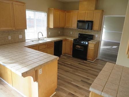 5th image of 2200 Versailles St