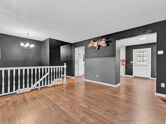 3rd image of 9374 Bagley Rd