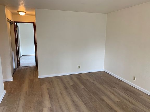 5th image of 1552 NW 51st St
