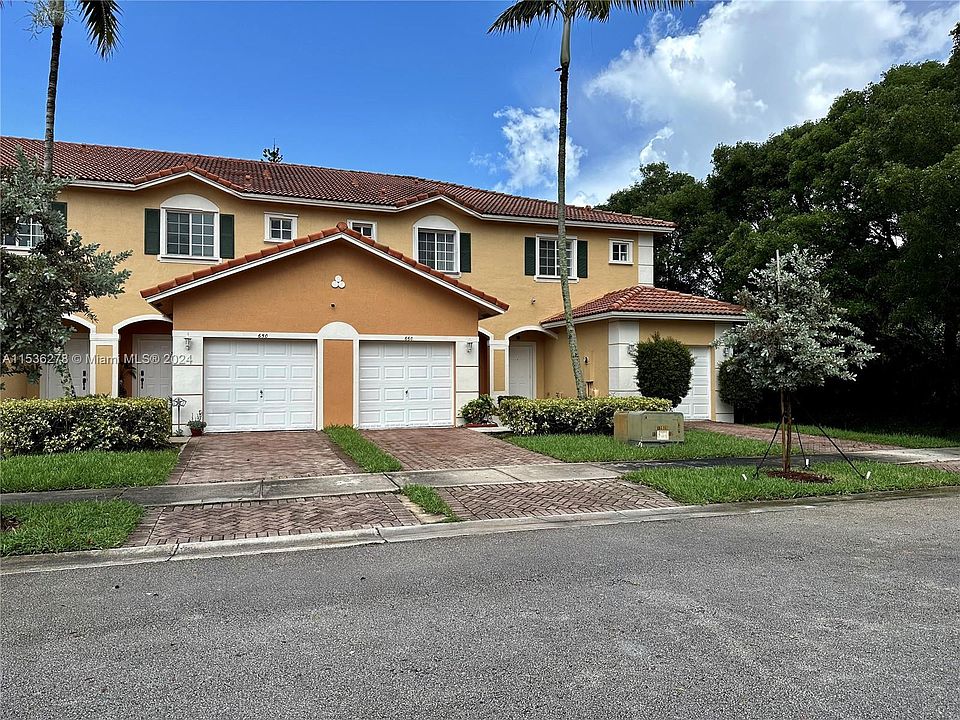 1st image of 650 Princess Dr #650