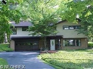 35600 Maple Grove Rd, Willoughby Hills, OH 44094