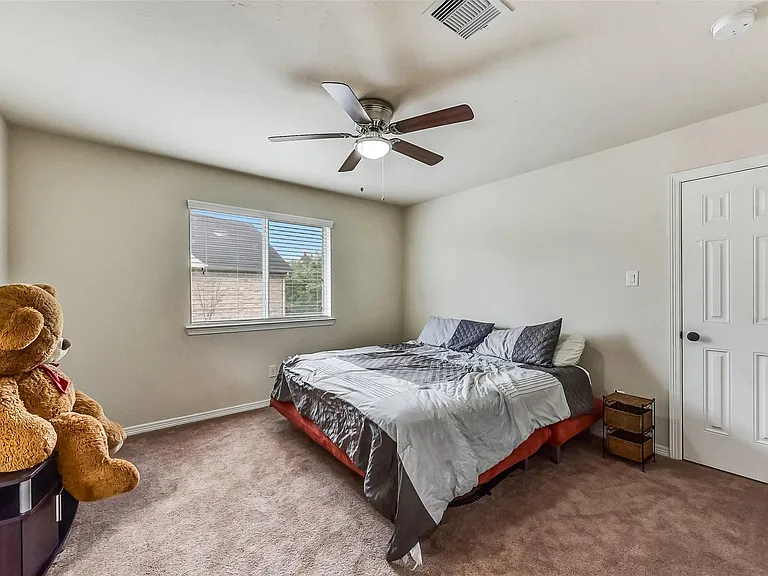 13918 Majestic Spring Ln — Photo 33