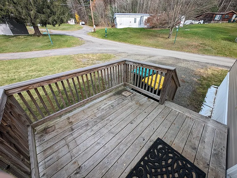 121 Cypress Rd — Photo 4