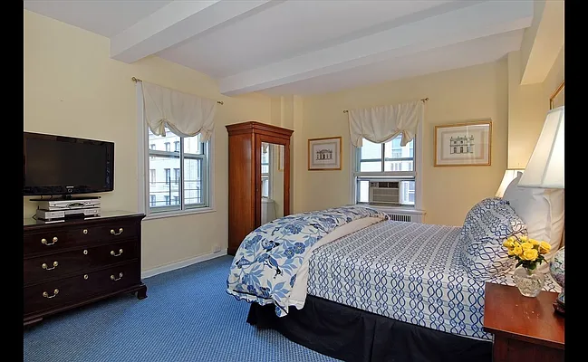 Sold by Douglas Elliman | media 15