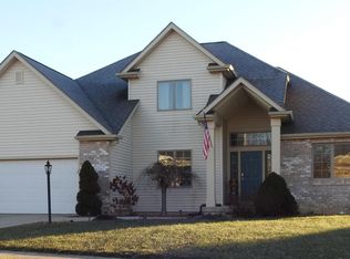 1903 N Pointe Dr, Warsaw, IN 46582
