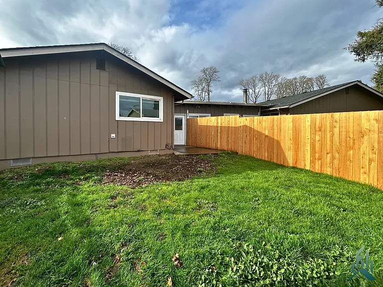 3223 Franklin Ave SE — Photo 14