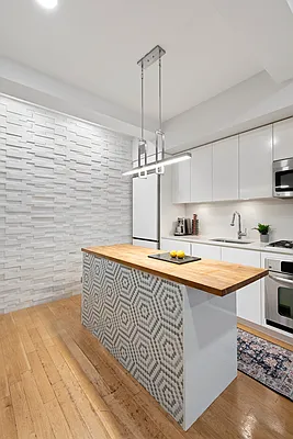 Sold by Compass | media 2