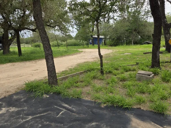 300 Camelot Ln LOT 9, San Antonio, TX 78264