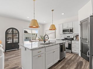 1671 Riverside Dr, Shakopee, MN 55379