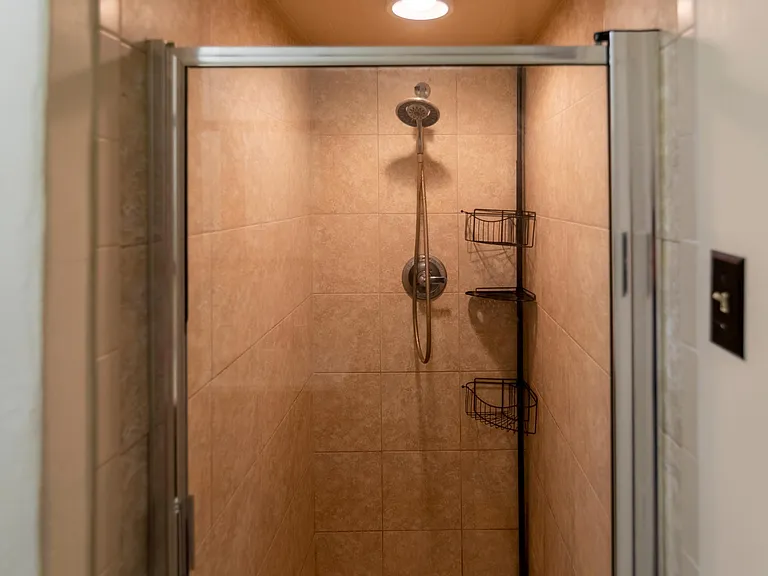1402 Lafayette Blvd #4 — Photo 9