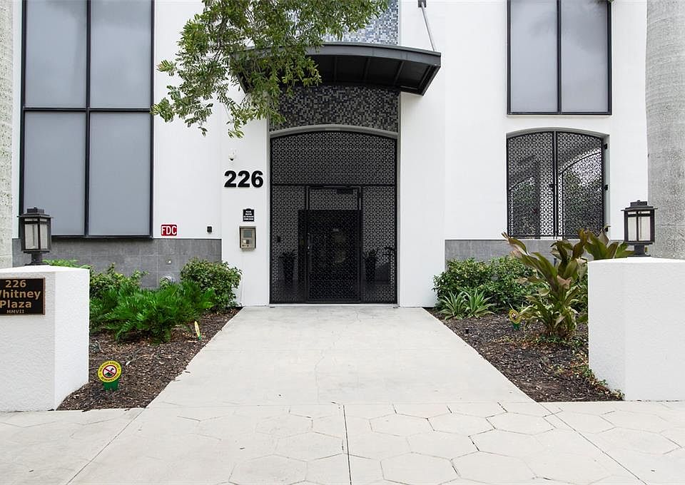 1st image of 226 5TH AVENUE N #M02