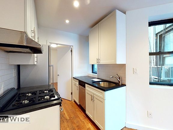 4th image of 407 W 50th St #13A